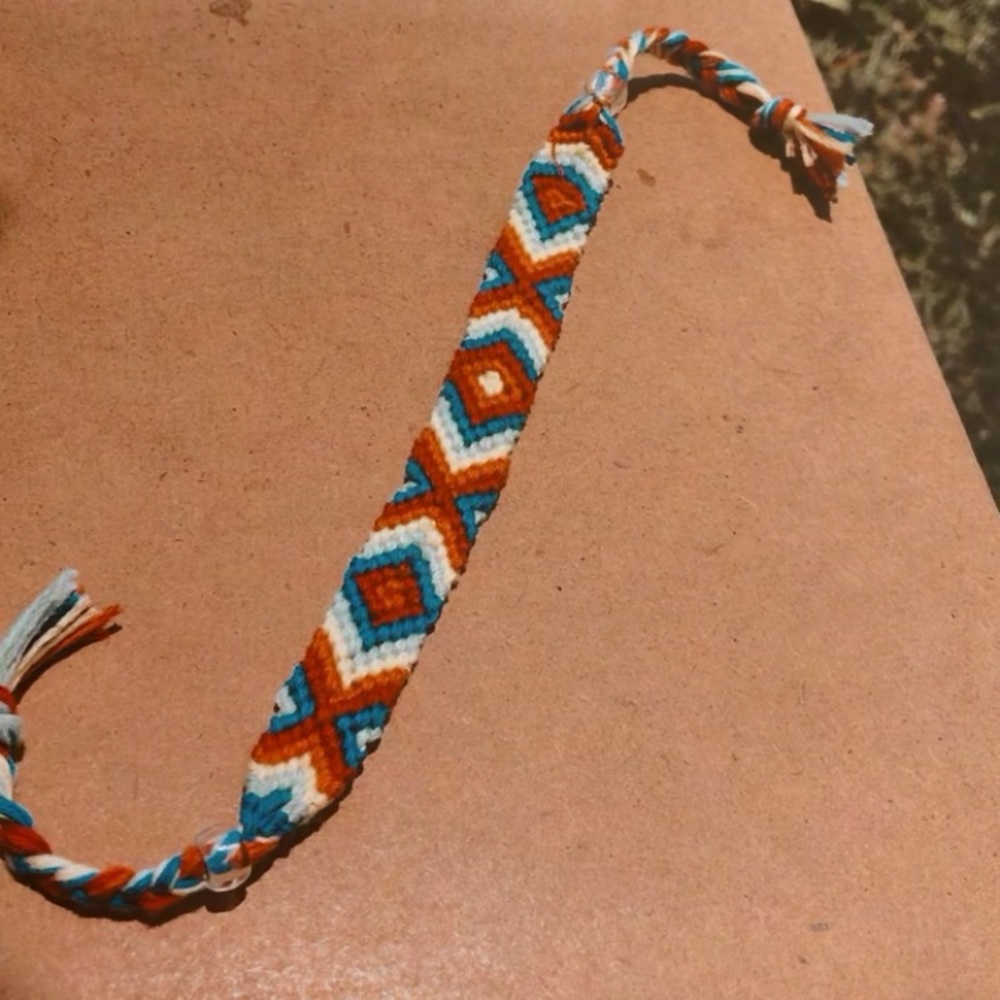 “Trippy Hippy” handmade friendship bracelet (1)